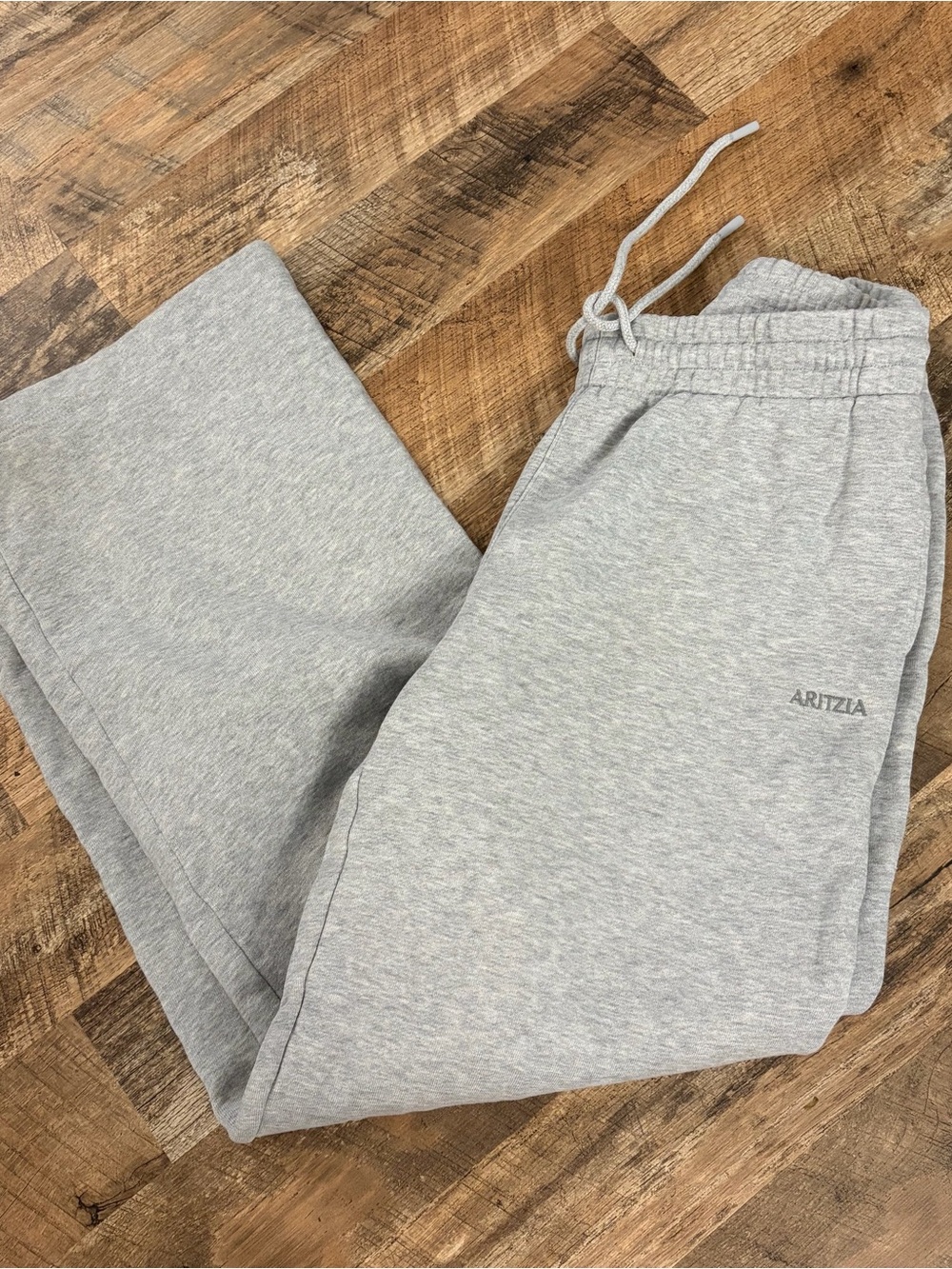 Aritzia light gray boyfriend sweatpants
